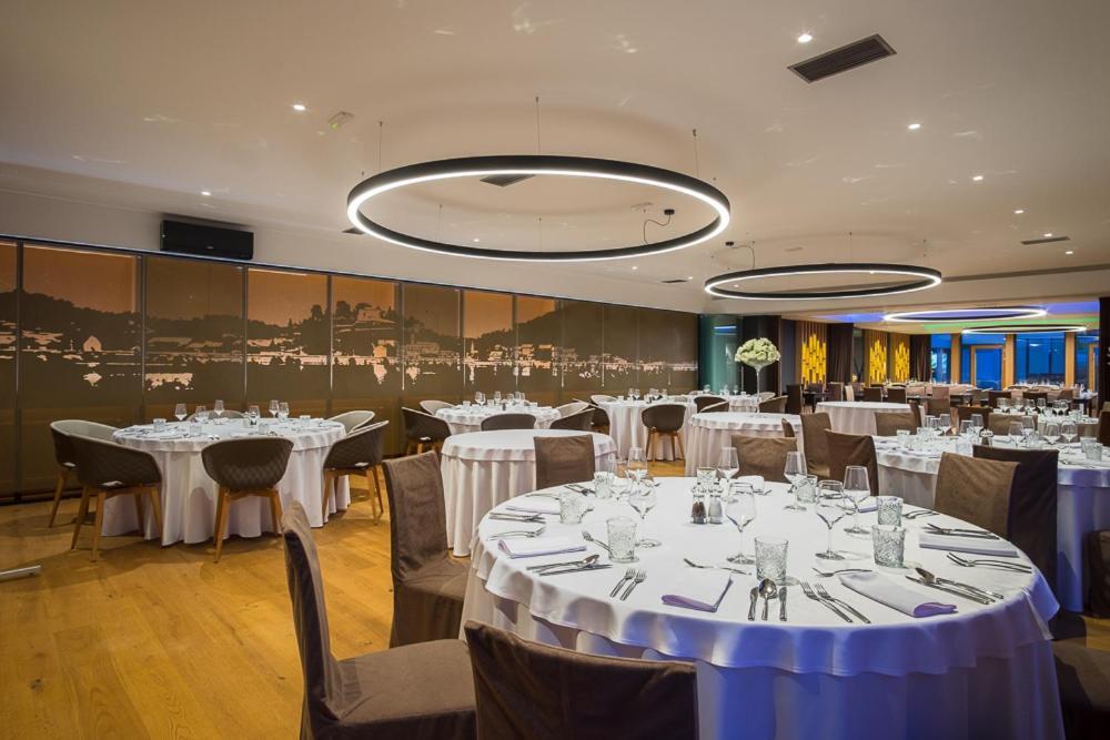 Hotel Ajdovec Sevnica Extérieur photo